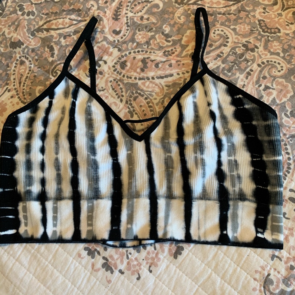 Adorable seamless bralette!